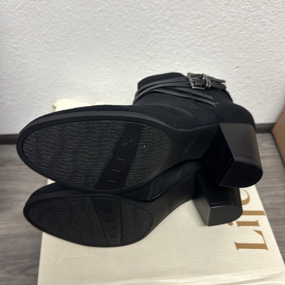 LifeStride Jezebel Bootie - Picture 3 of 6